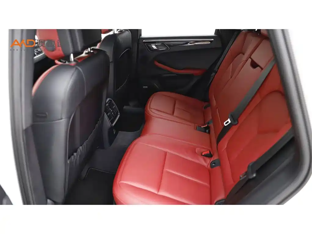 Macan MacanS 3.0 T 21