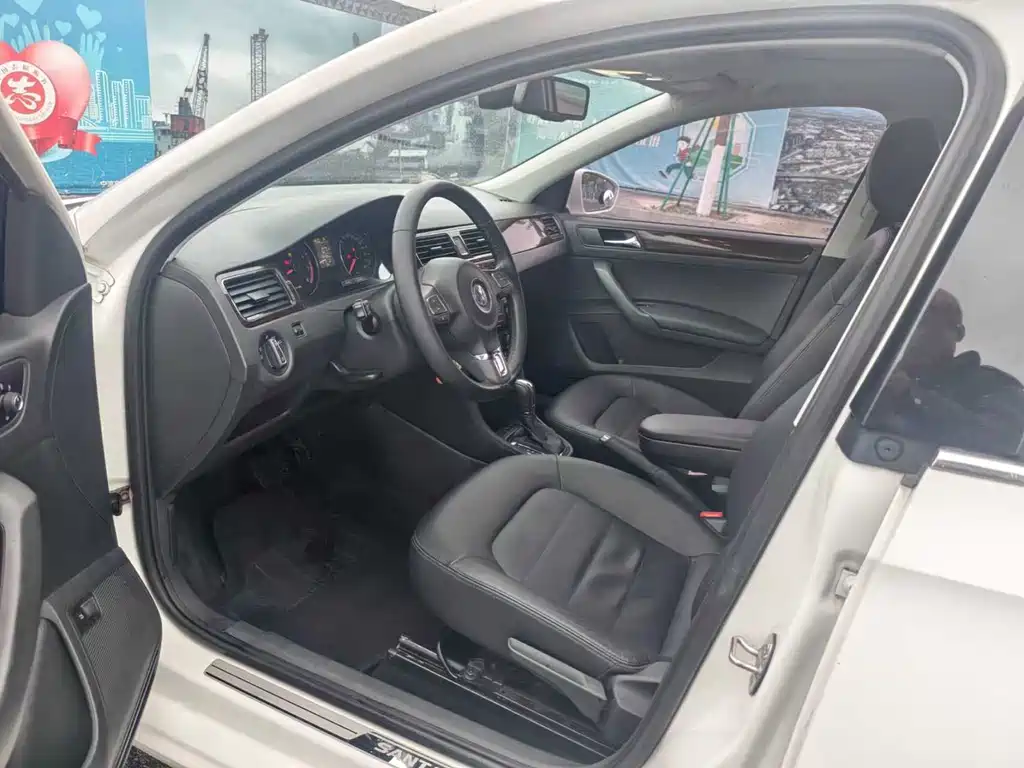 Santana 桑塔纳 2015款 1.6 L 自动豪华版