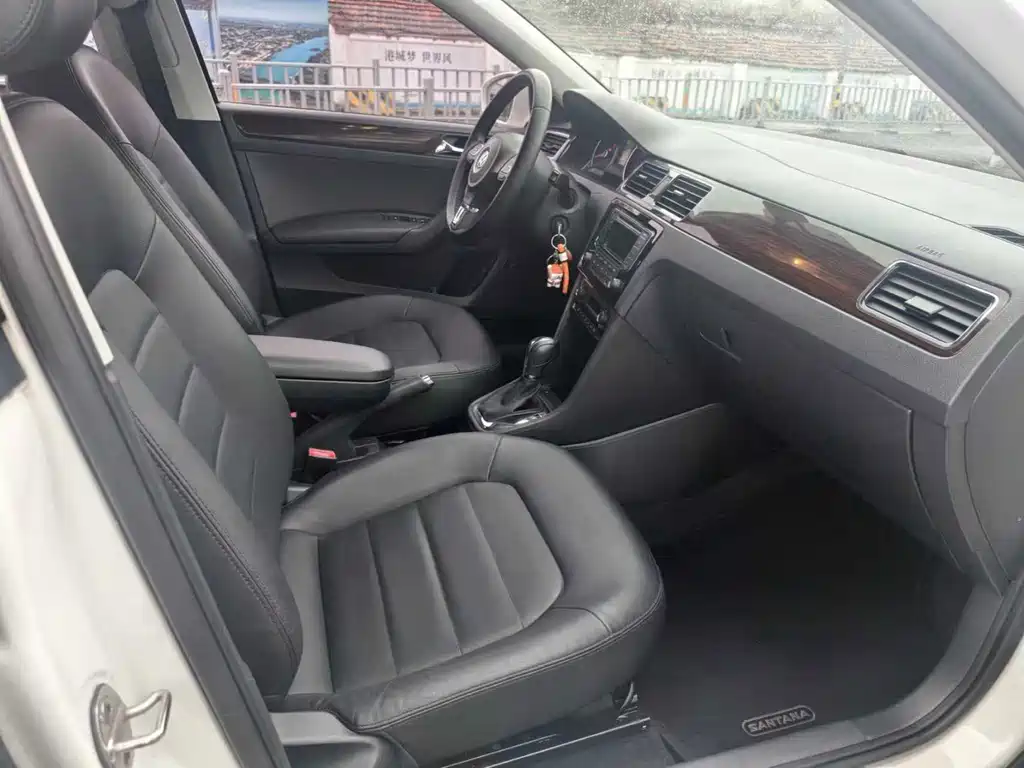 Santana 桑塔纳 2015款 1.6 L 自动豪华版