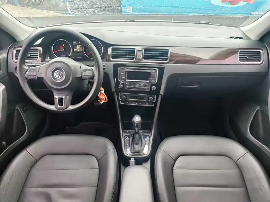 Santana 桑塔纳 2015款 1.6 L 自动豪华版