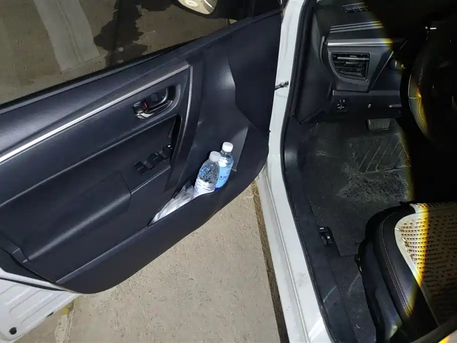 Levin Dual Engine 1.8 H GS E-CVT Elite Sunroof