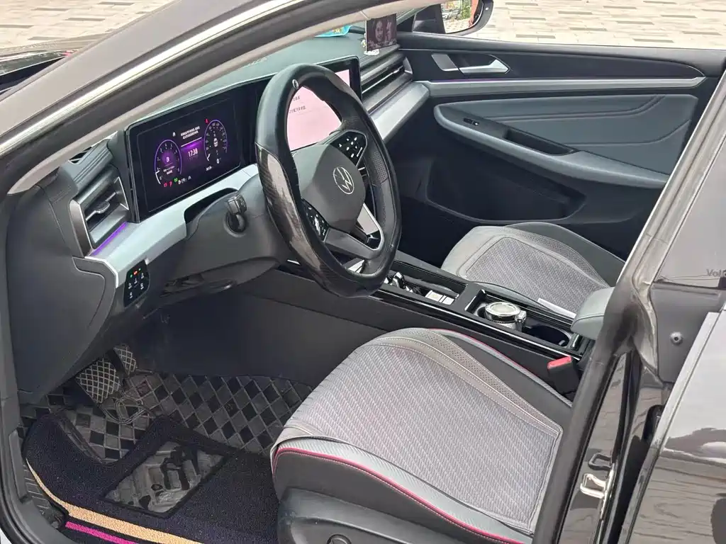 Lamando Lamando L 280 TSI DSG Spicy Cool