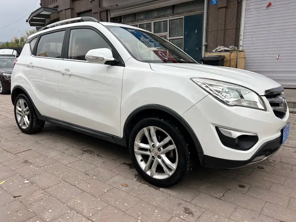Changan CS35 1.6 L Auto Luxury CN-V