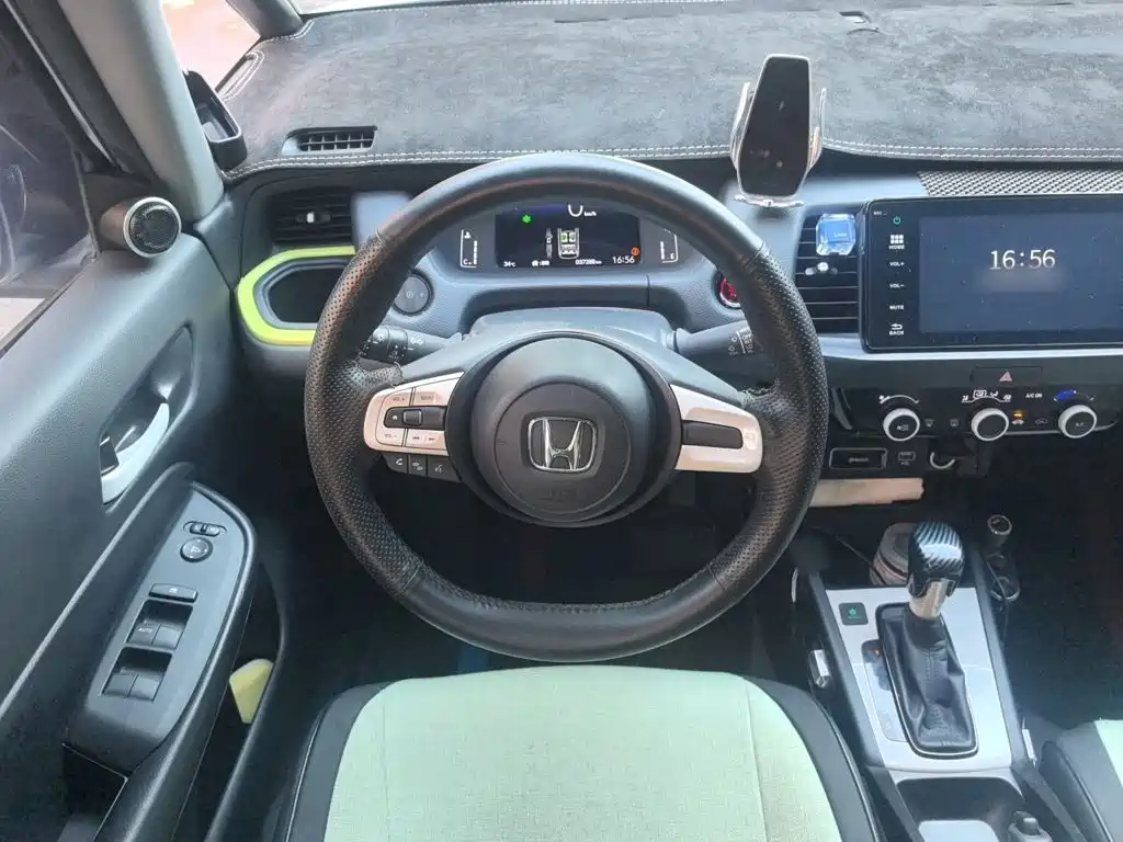 Fit 1.5 L CVT Trend Cross