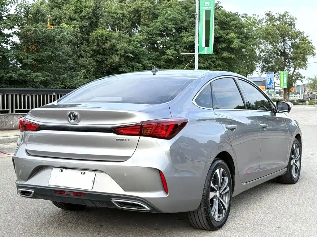 Eado PLUS Blue Whale NE 1.4 T GDI DCT Flagship