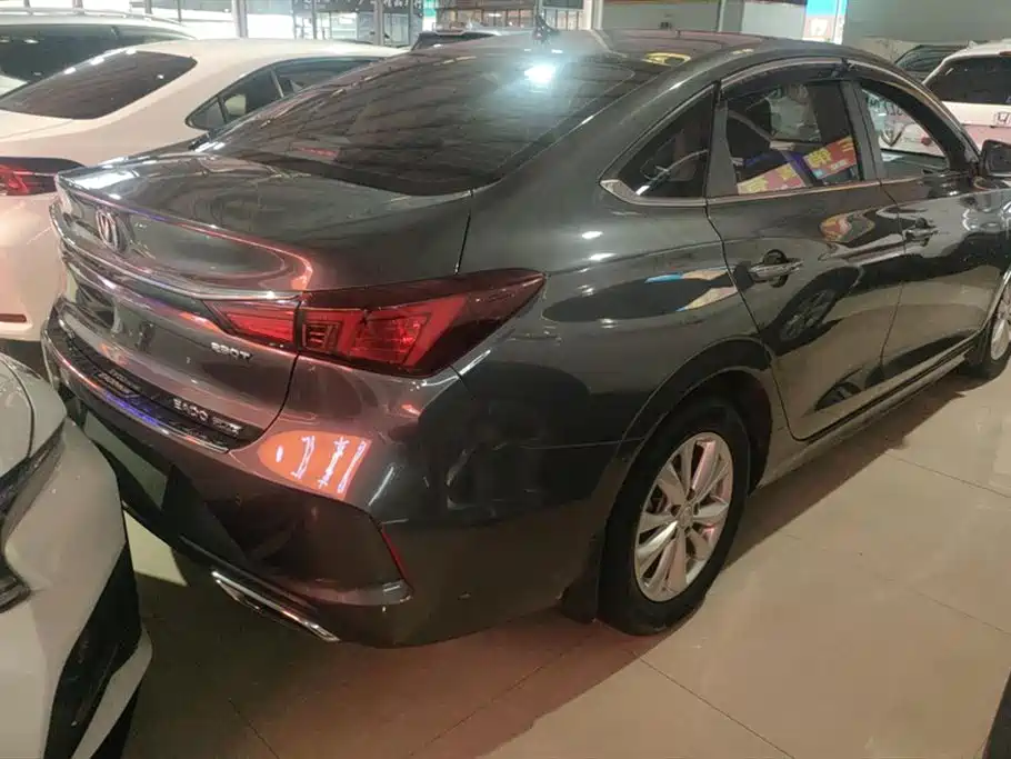 Eado PLUS 1.6 L GDI Manual Elite