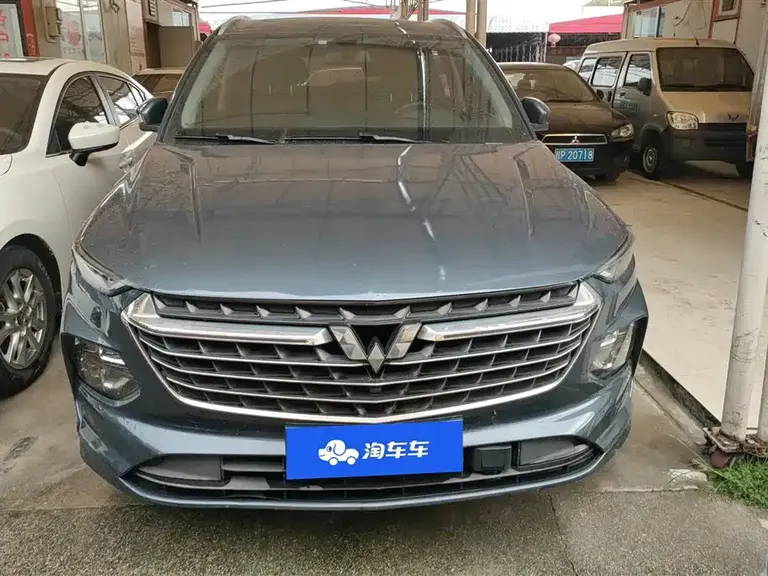 Wuling Victory 1.5 T CVT Distinguished