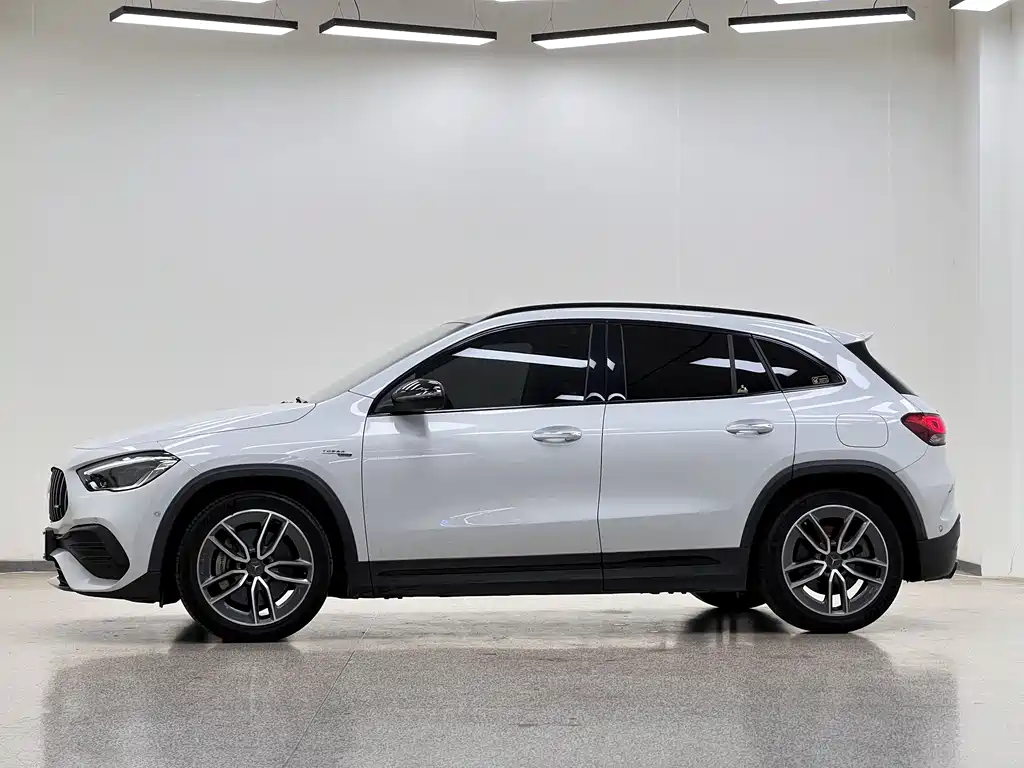 Mercedes-Benz GLA AMG AMG GLA 35 4 MATIC