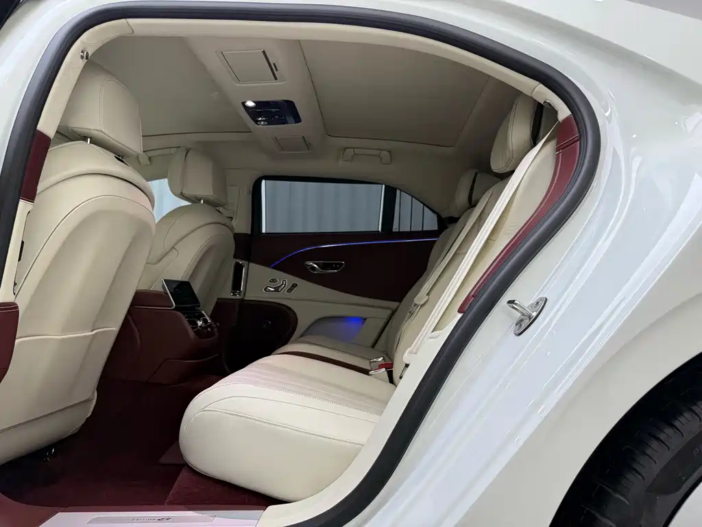Flying Spur V8 Edition 8