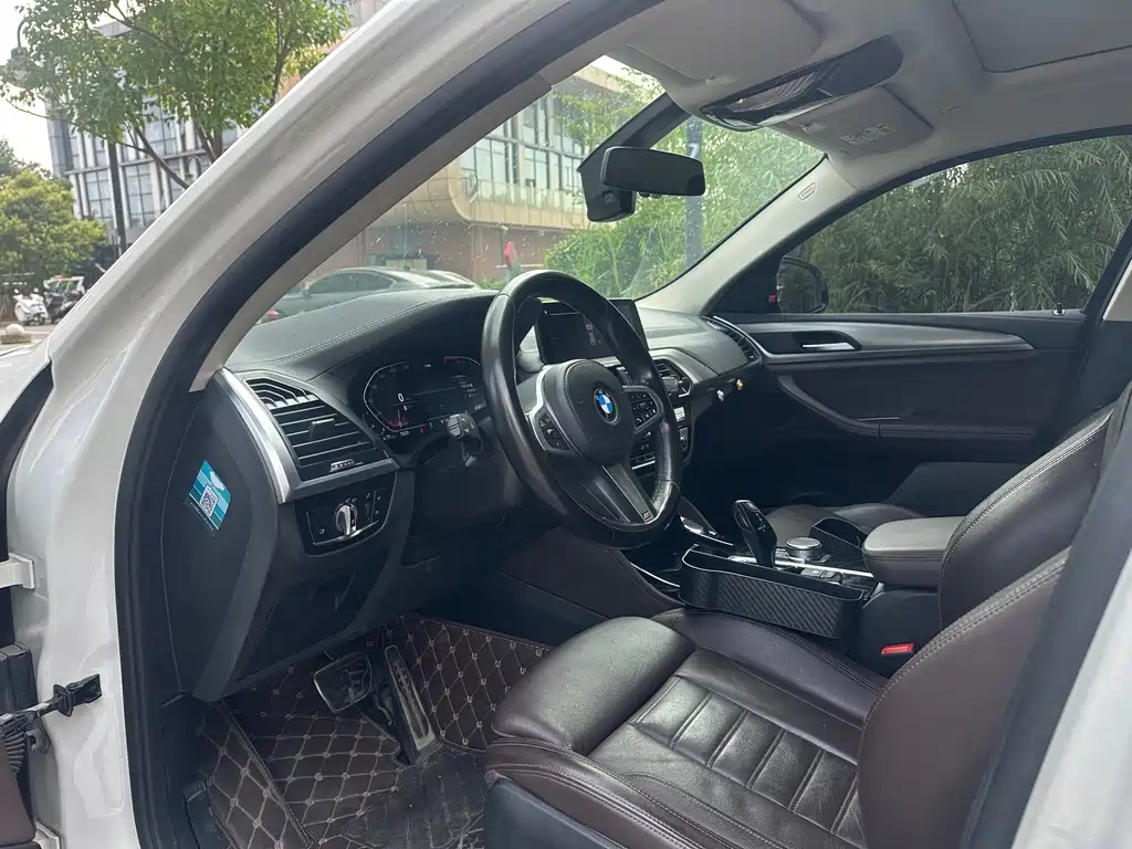 BMW X4 xDrive 25 i M Sport Package