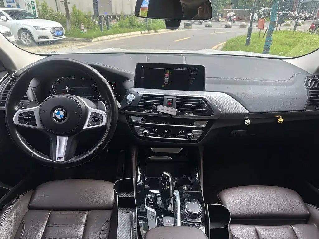 BMW X4 xDrive 25 i M Sport Package