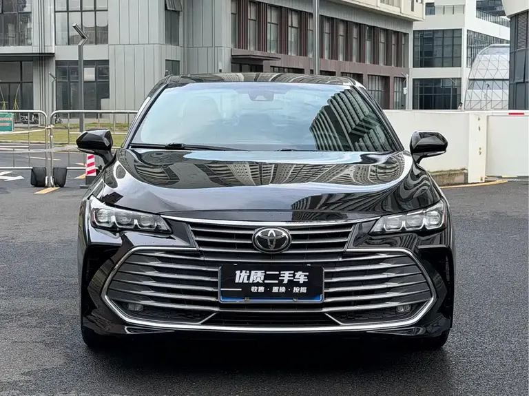 Toyota Avalon 2.0 L Luxury CN-VI