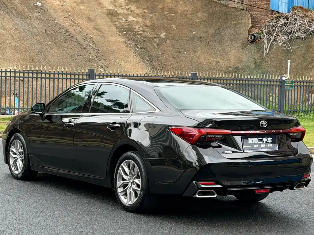 Avalon 2.0 L Luxury CN-VI