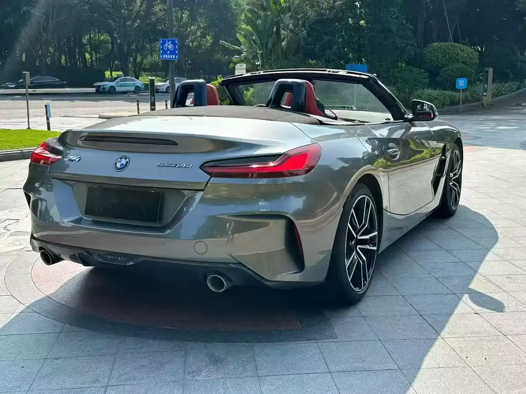 BMW Z4 sDrive 25 i M Sport Package