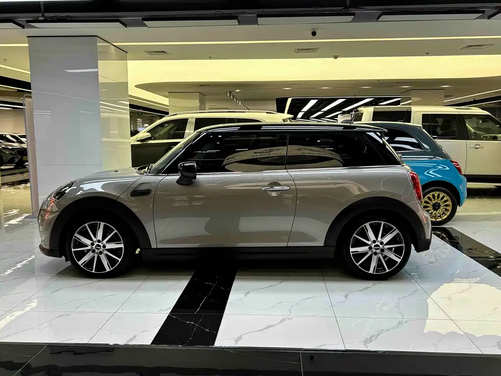 MINI Facelift 1.5 T COOPER Artist