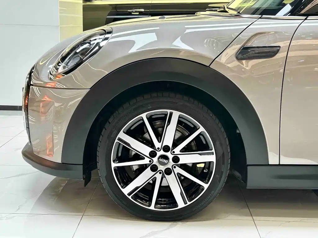 MINI Facelift 1.5 T COOPER Artist