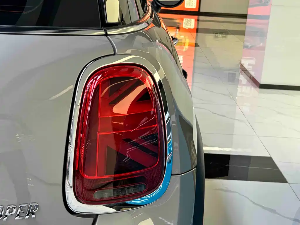 MINI Facelift 1.5 T COOPER Artist