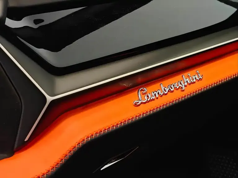 Lamborghini Urus SE Urus SE 2026款 4.0 T 标准版