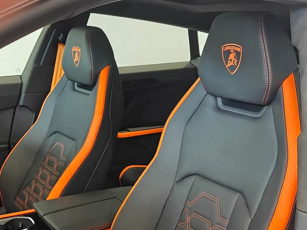 Urus SE Urus SE 2026款 4.0 T 标准版