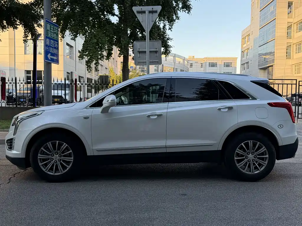 Cadillac XT5 28 T 4 WD Luxury