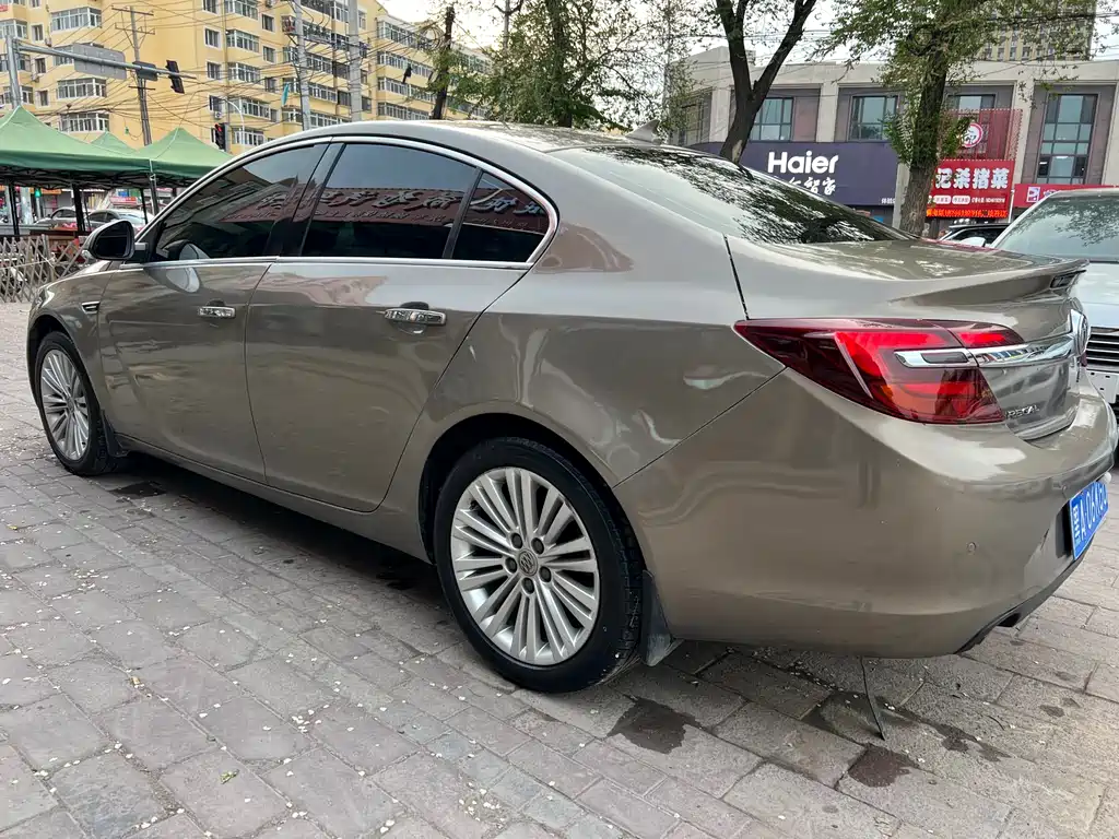 Regal 君威 2014款 2.4 L SIDI精英时尚型