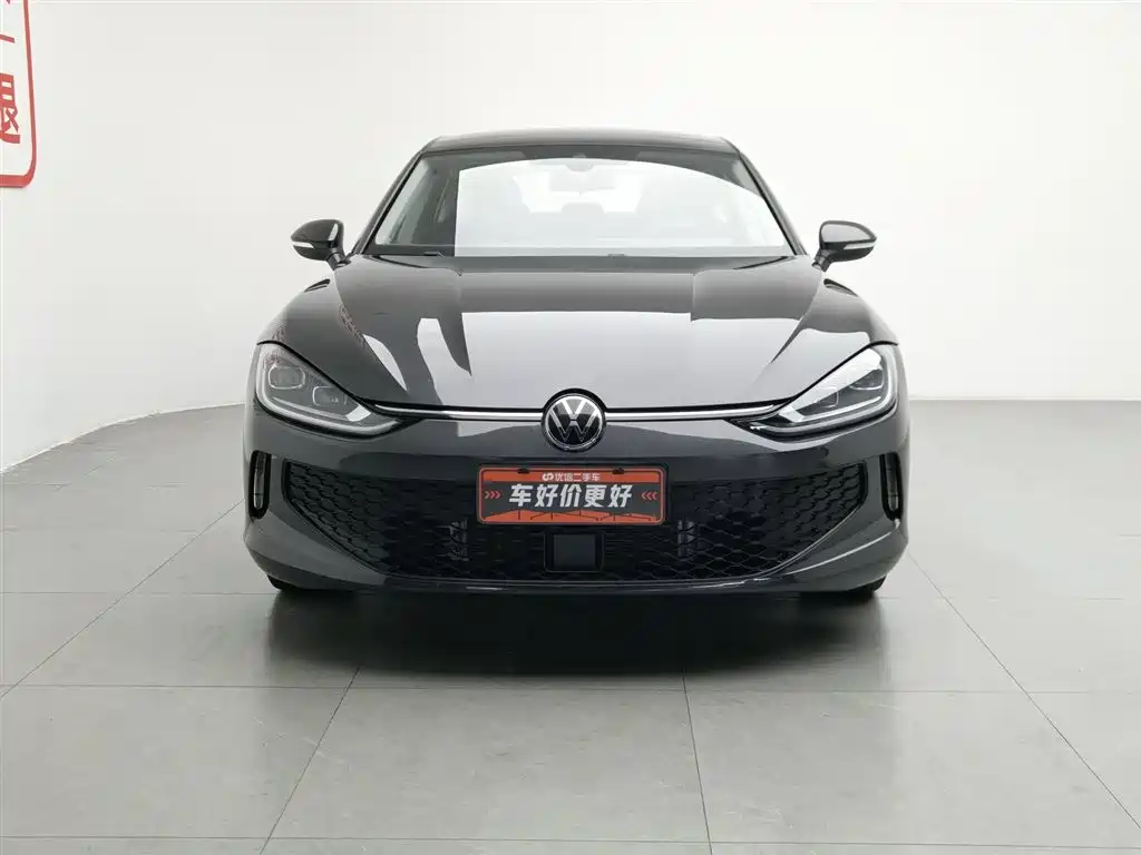 Lamando Lamando L 280 TSI DSG Dazzle Hot