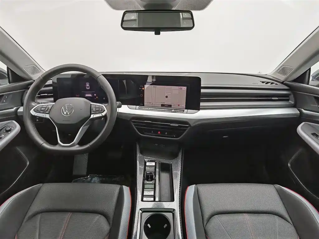 Lamando Lamando L 280 TSI DSG Dazzle Hot