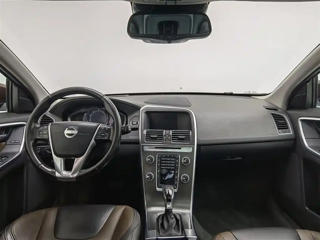 Volvo XC60 T5 AWD Smart Vision