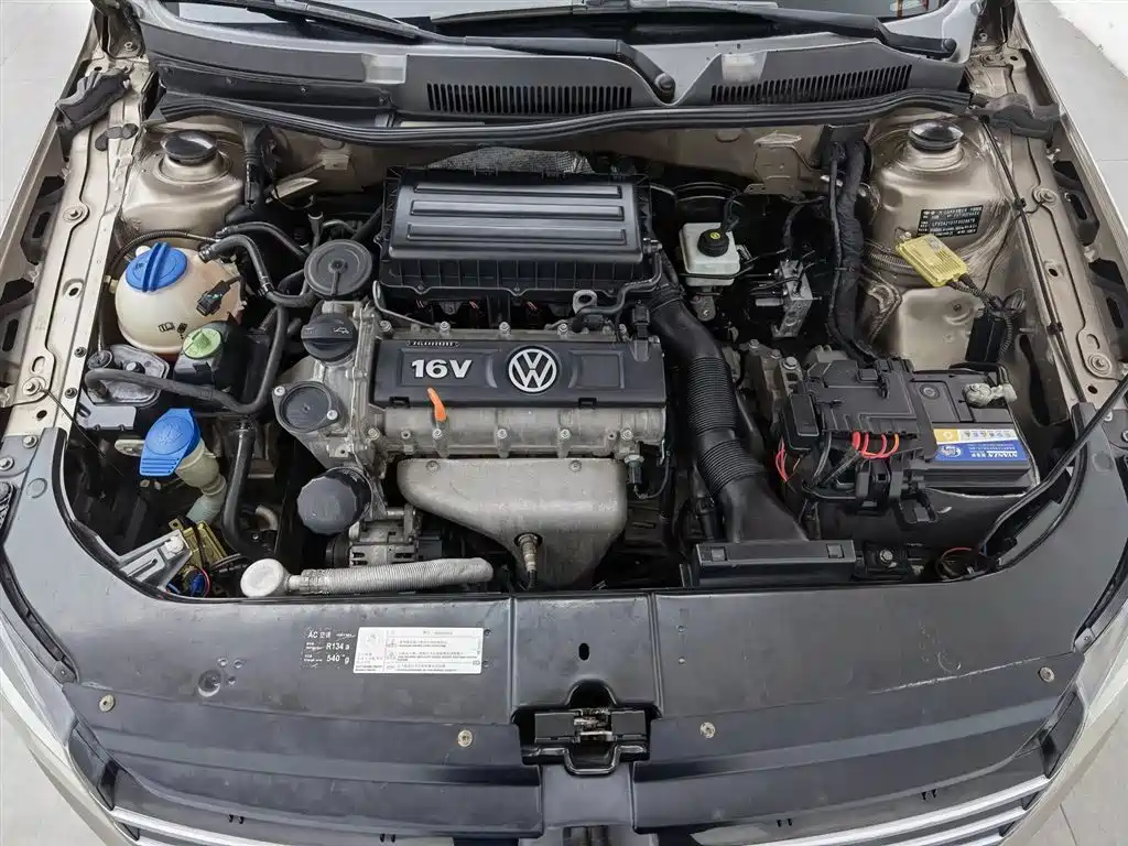 Bora 1.6 L Auto Comfort