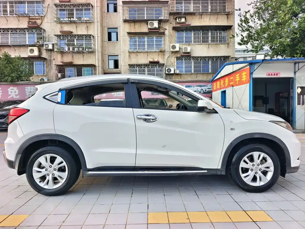 Vezel 1.5 L CVT 2 WD Comfort
