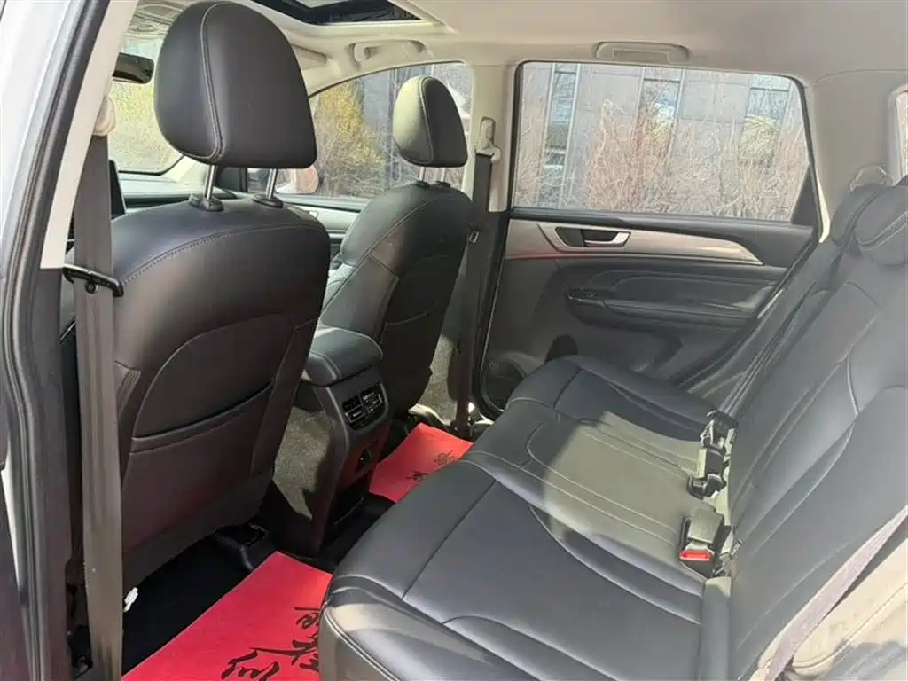 Haval M6 PLUS 1.5 T DCT Distinguished Connected