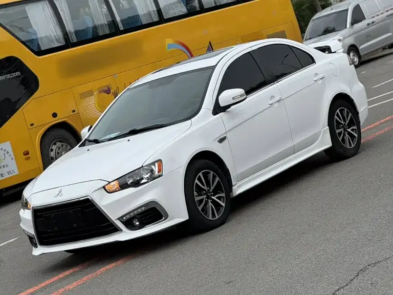 Mitsubishi Lancer EX 1.8 L CVT Zhishang CN-V