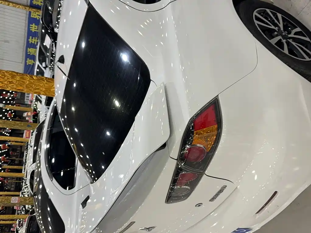 Lancer EX 1.8 L CVT Zhishang CN-V