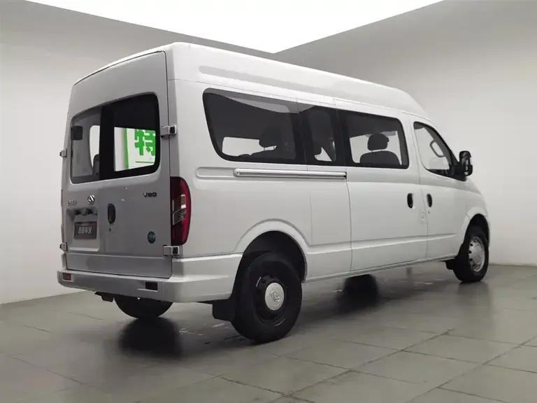 Maxus Xintu V80 新途V80 2021款 2.0 T 手动经典傲运通127 PS中轴中顶6/7/8/9座