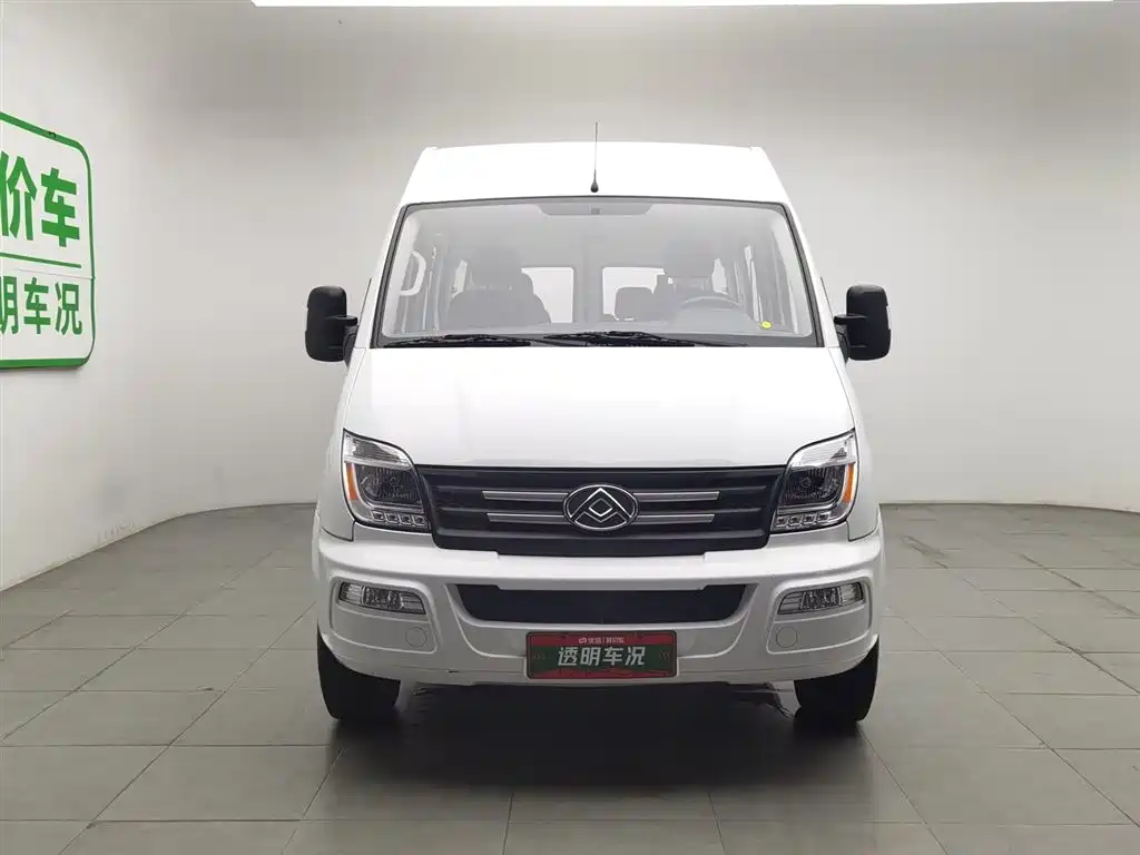 Xintu V80 新途V80 2021款 2.0 T 手动经典傲运通127 PS中轴中顶6/7/8/9座