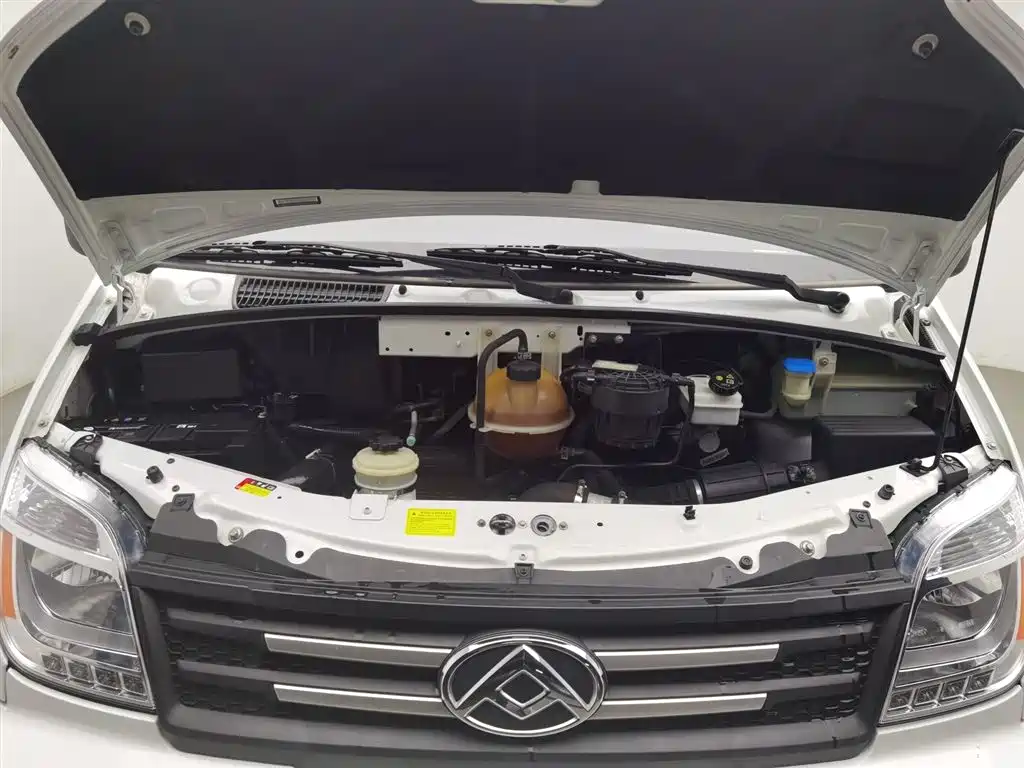 Xintu V80 新途V80 2021款 2.0 T 手动经典傲运通127 PS中轴中顶6/7/8/9座
