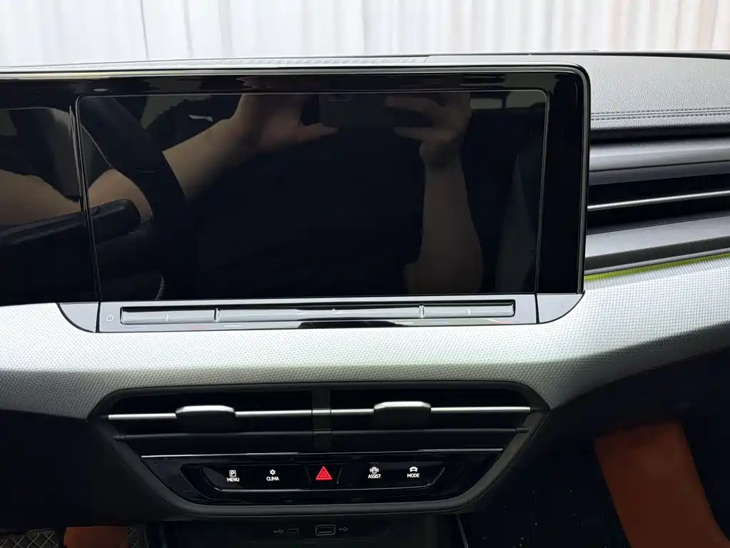 Lamando Lamando L 280 TSI DSG Spicy Cool