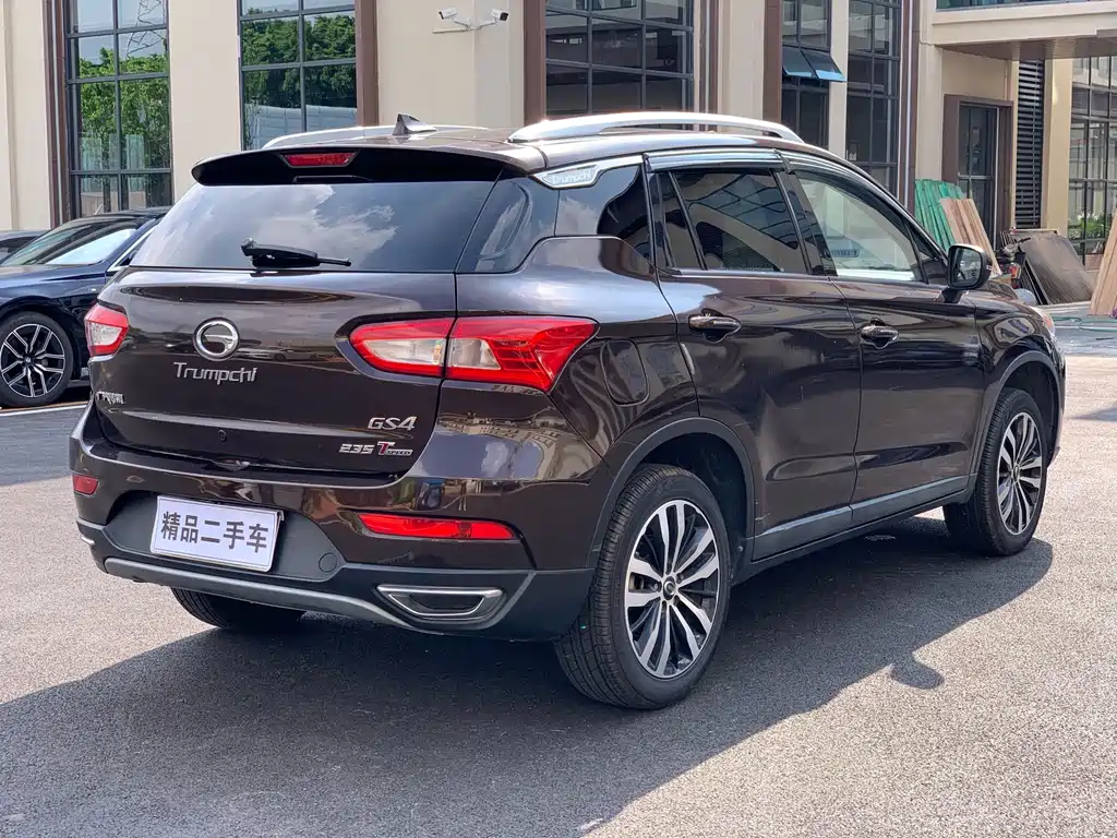 GAC Trumpchi GS4 235 T G-DCT Luxury