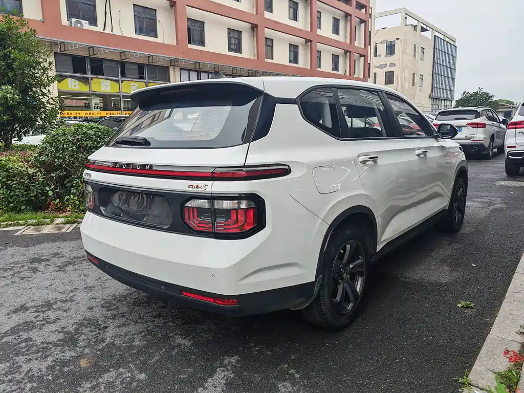 Baojun RM-5 宝骏RM-5 2019款 1.5 L 手动24小时在线精英型 6座
