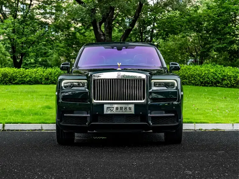 Rolls-Royce Cullinan 4-seat
