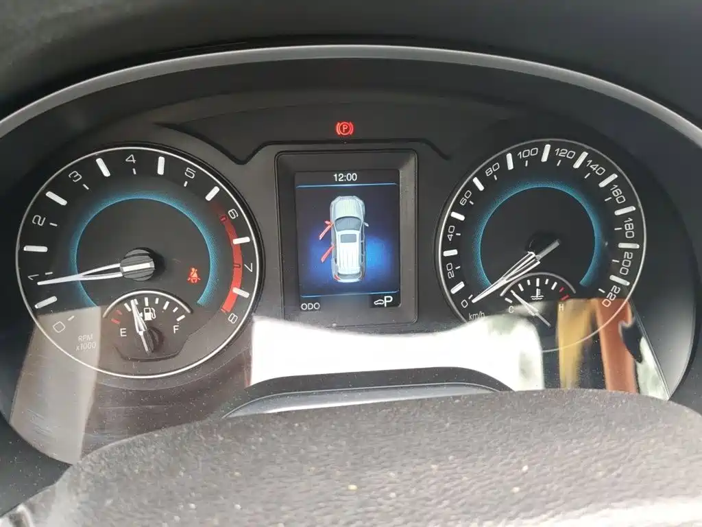 Haval H2 哈弗H2 2017款 蓝标 1.5 T 自动两驱尊贵型