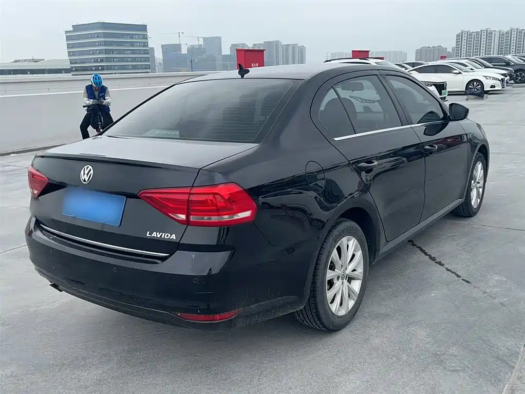 Lavida 1.6 L Manual Comfort
