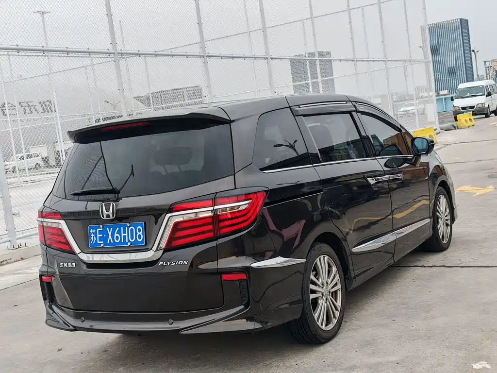 Elysion 2.4 L Supreme