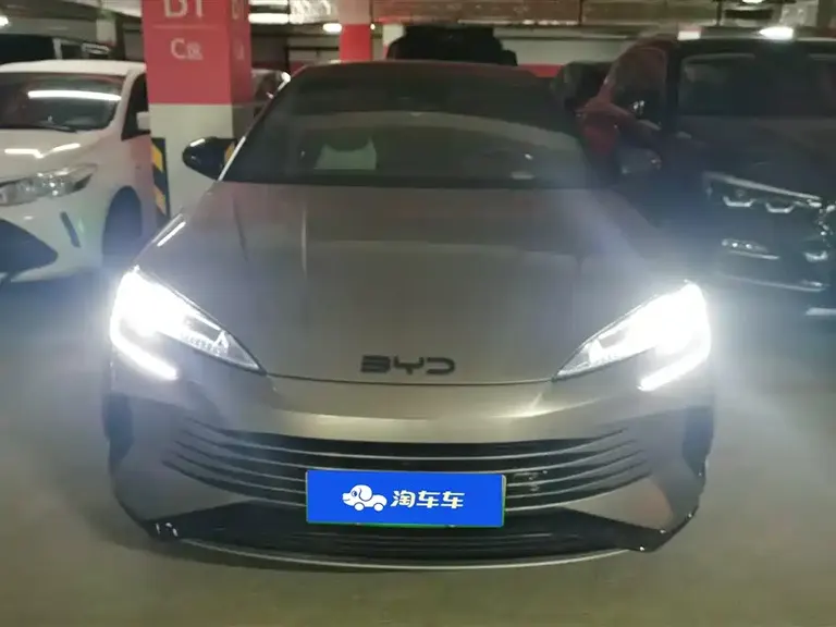 BYD Seal DM-i 1.5 L 121 km Distinguished