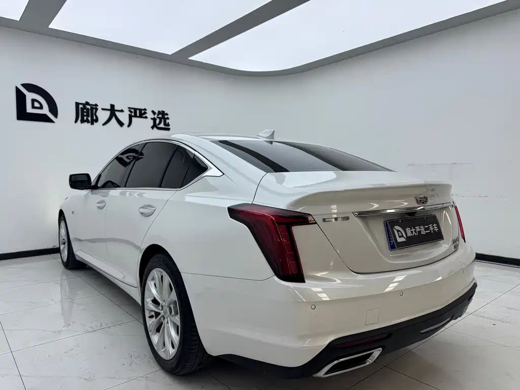 Cadillac CT5 28 T Luxury (Standard)