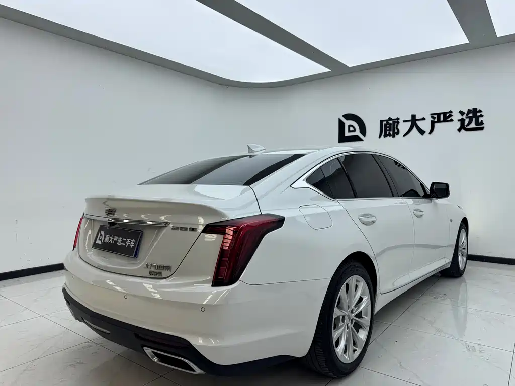 Cadillac CT5 28 T Luxury (Standard)