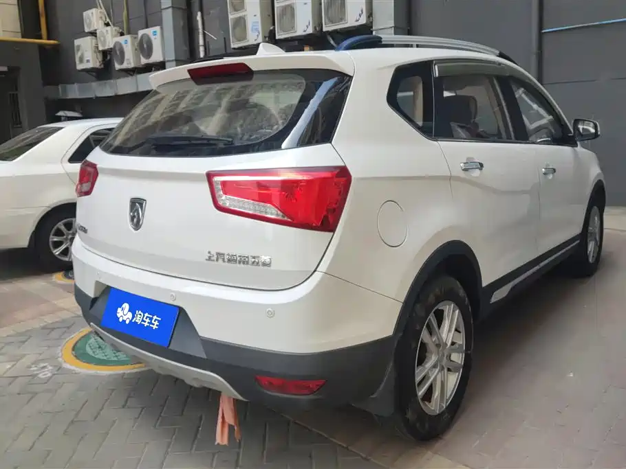 Baojun 560 1.8 L Manual Elite