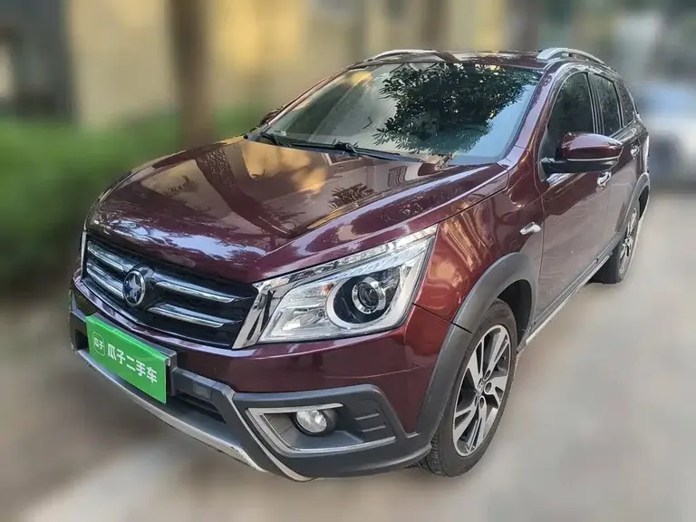 Venucia T70 X 2.0 L CVT Wise Fun Sport