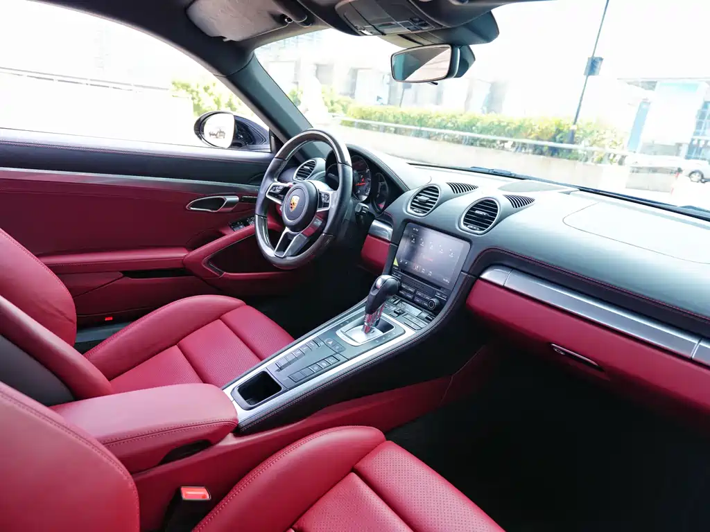 Porsche 718 Cayman 2.0 T