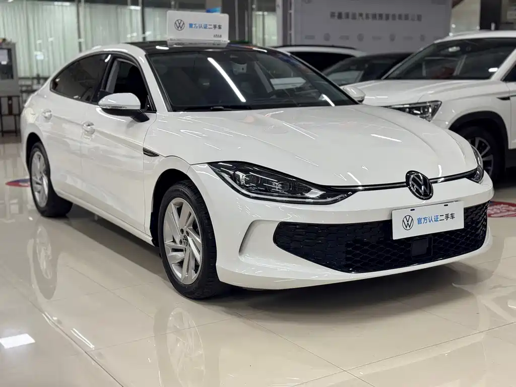Lamando Lamando L 280 TSI DSG Dazzle Hot